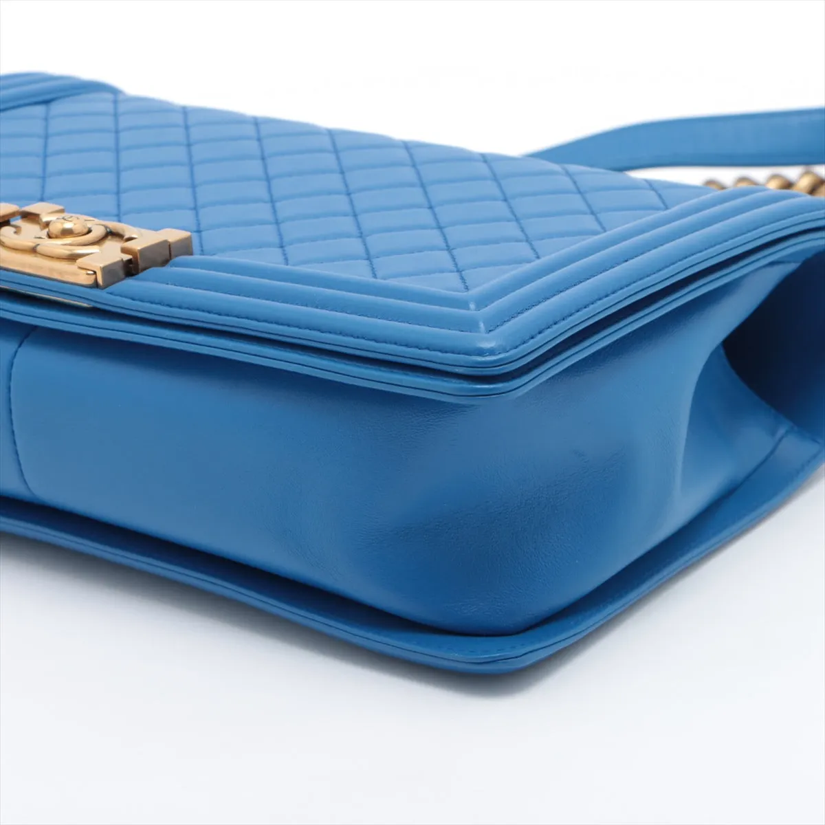 CHANEL Boy Chain Shoulder Bag in Lambskin Blue