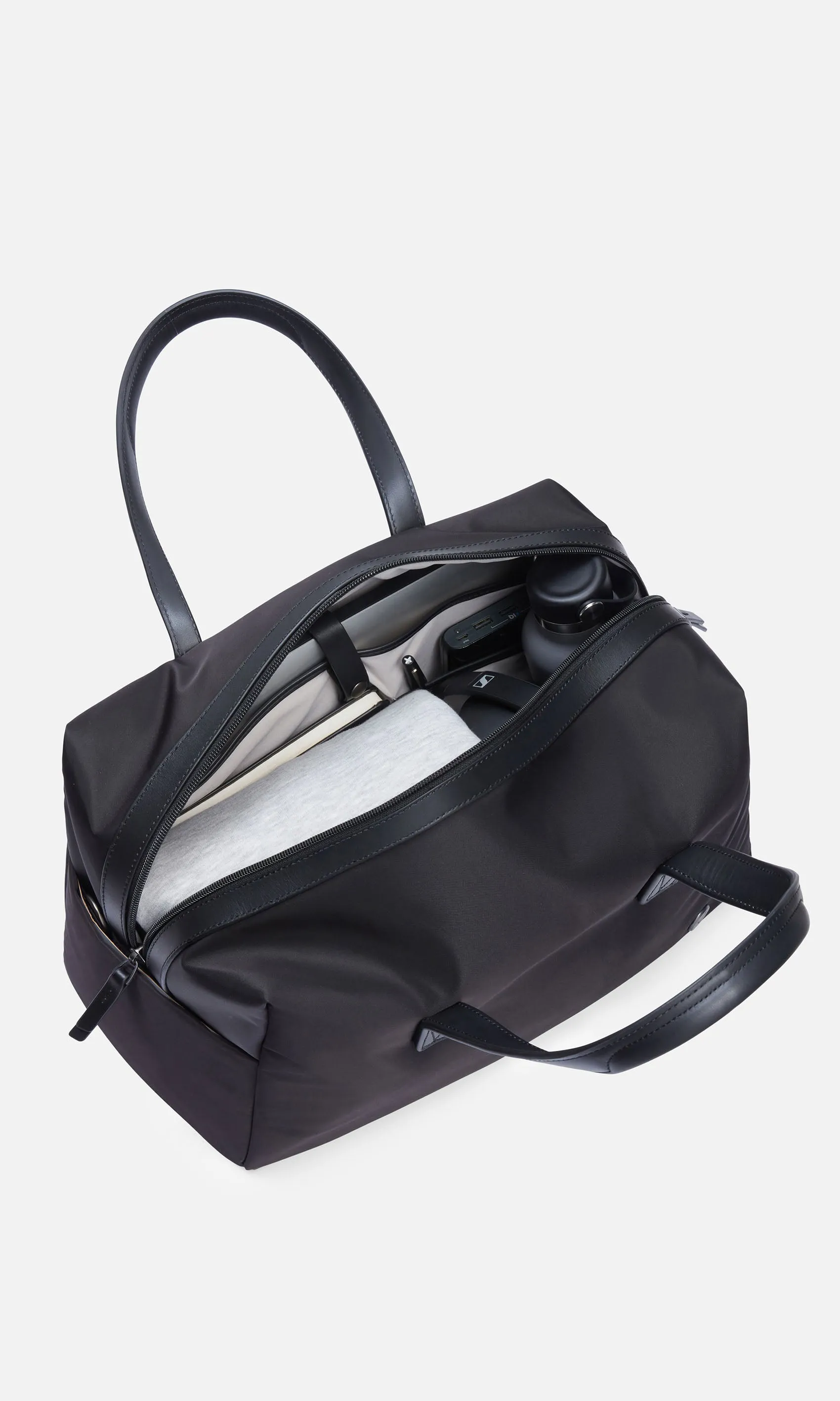Chelsea Overnight Bag in Black