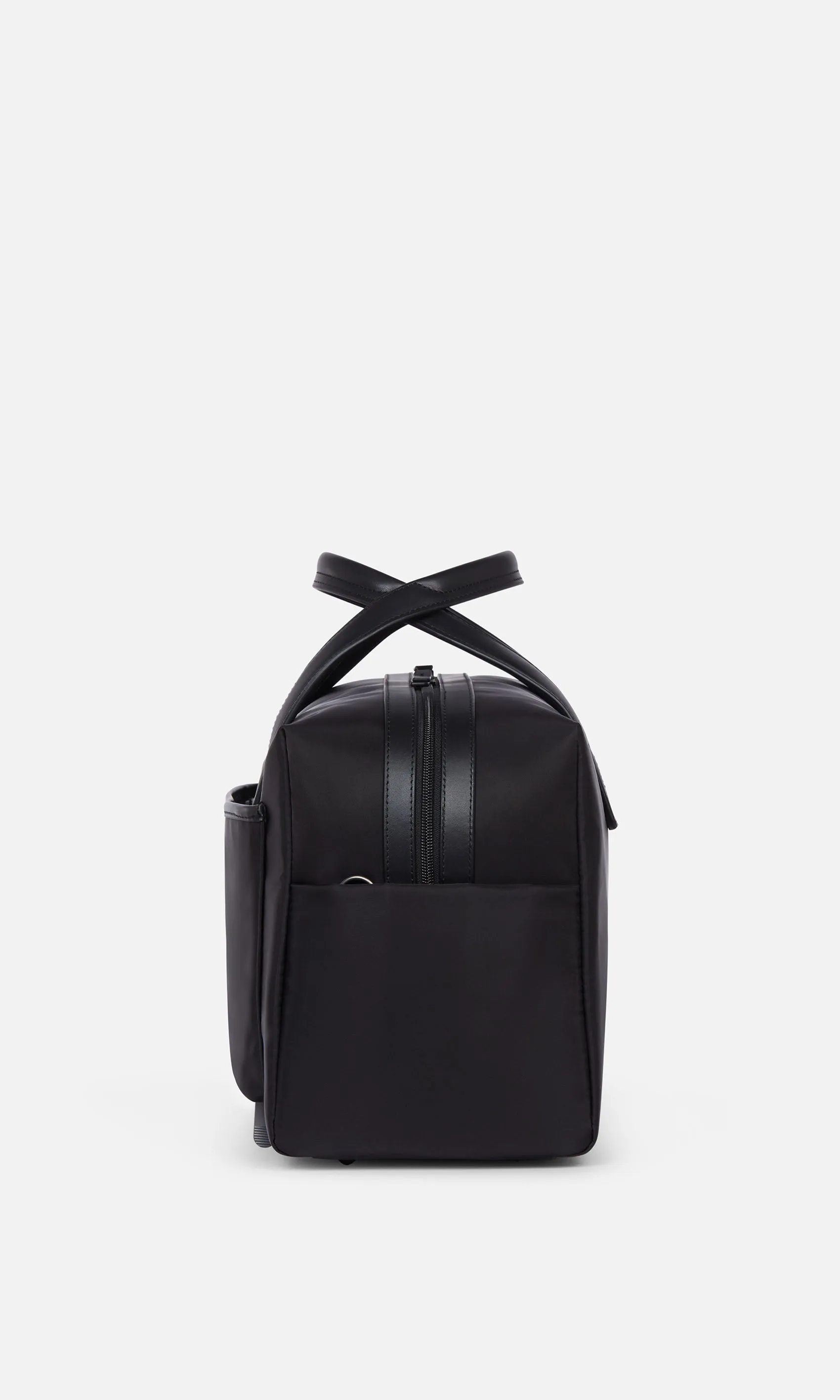 Chelsea Overnight Bag in Black
