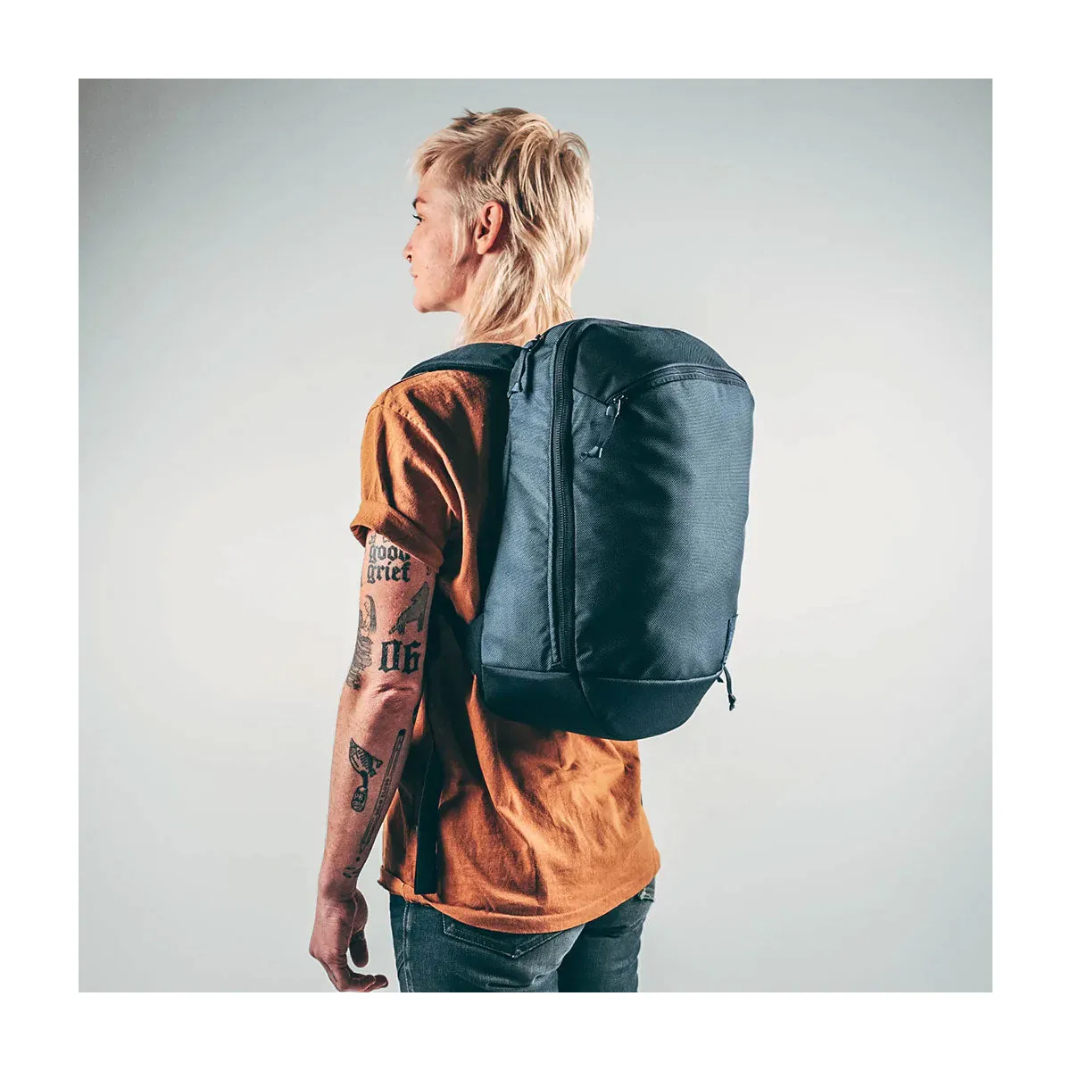 EVERGOODS : Panel Loader Classic 20L : Solution Dyed Black