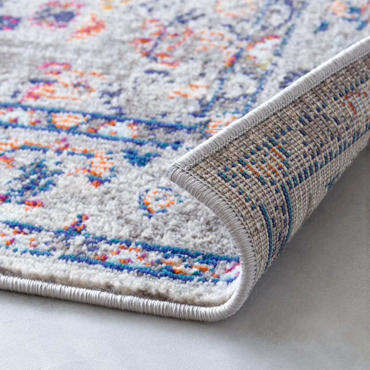 Graceful Oriental Tribal Rug　120×170