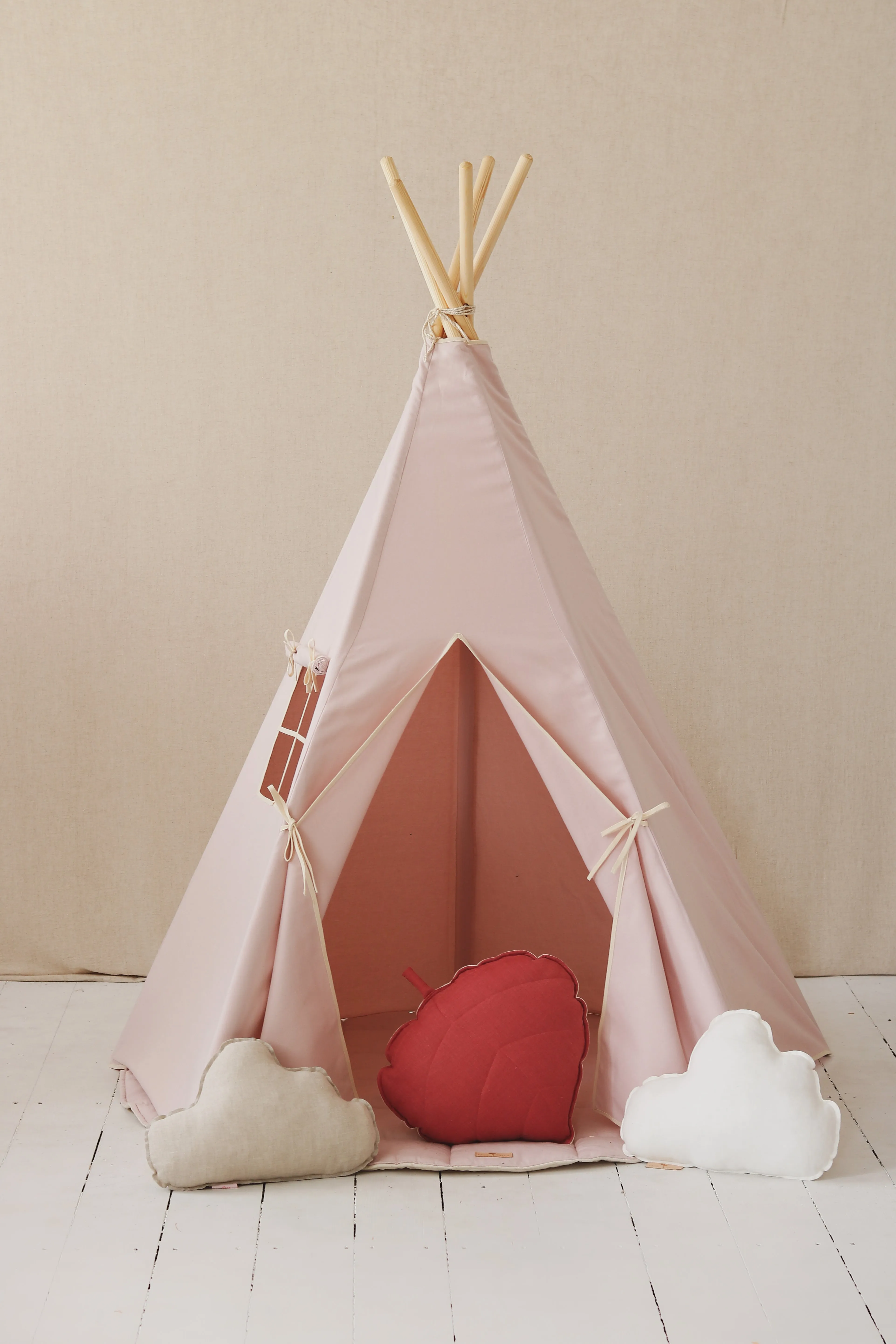 „Red Fox“ Tipi und Matten-Set – Rot