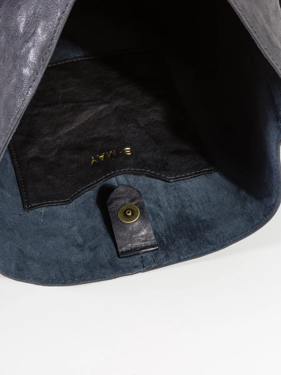 sheepskin bucket bag - navy