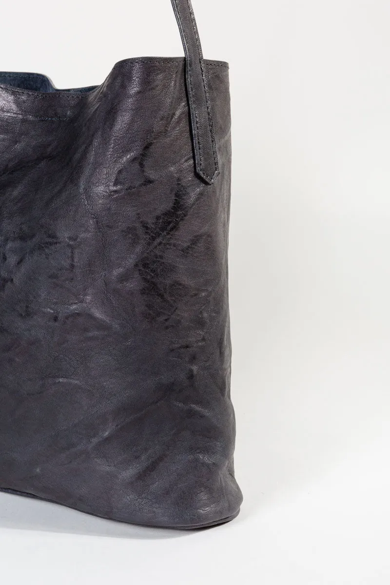 sheepskin bucket bag - navy