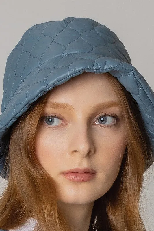 Short Brim Wave Padded Lightweight Bucket Hat