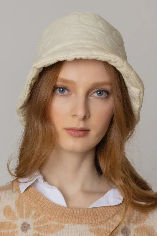 Short Brim Wave Padded Lightweight Bucket Hat