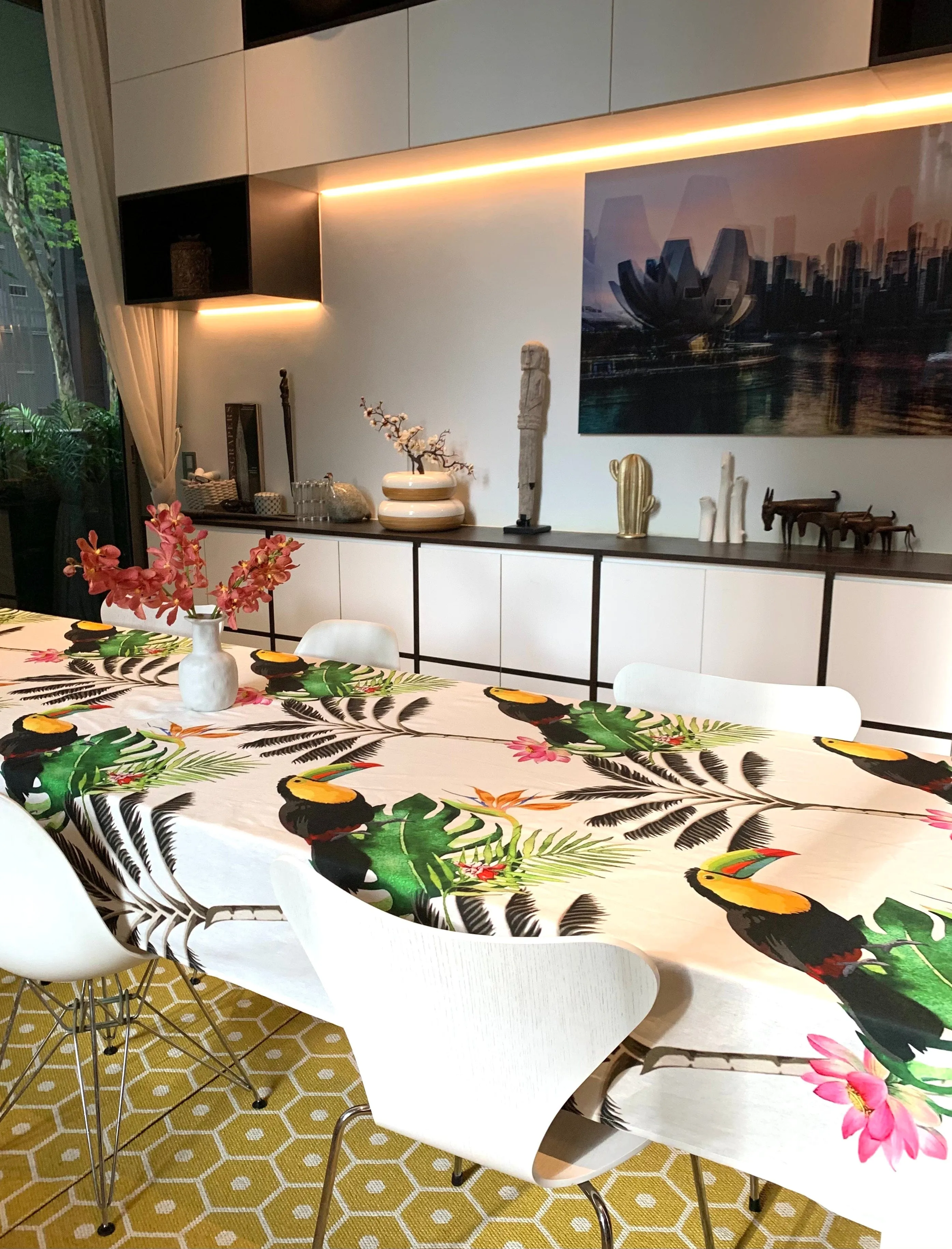 Tablecloth Linen Toucan - 2 sizes